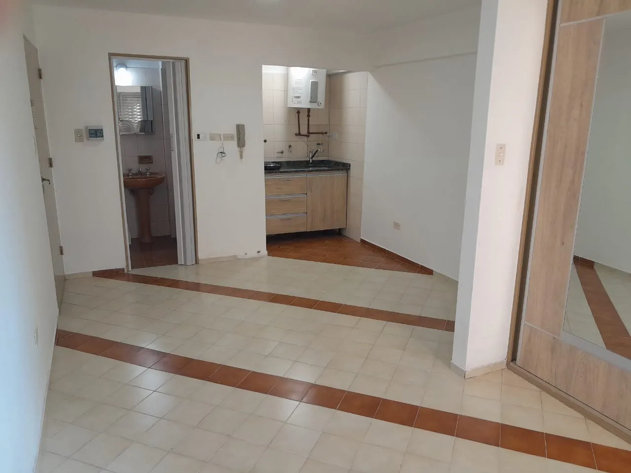 HERMOSO MONOAMBIENTE ZONA CENTRO