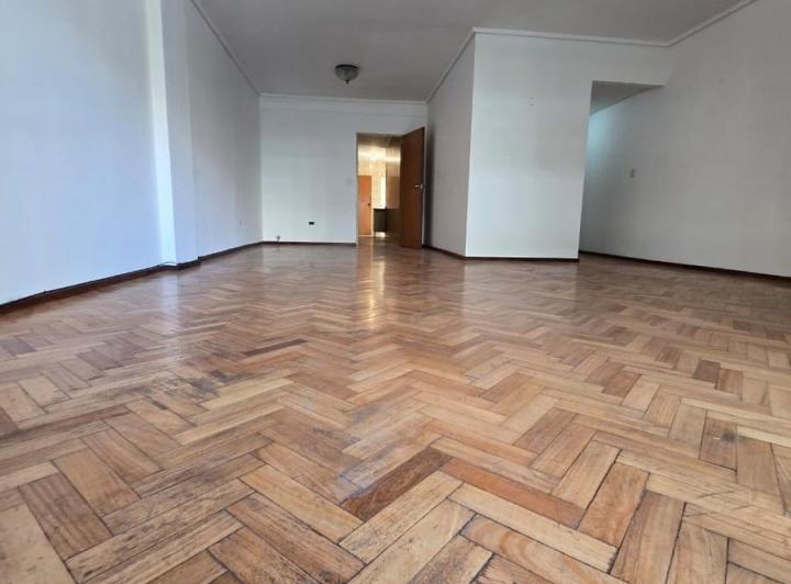 Departamento · 135m² · 4 Ambientes · 1 Cochera