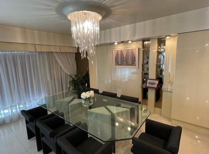 Departamento · 240m² · 7 Ambientes · 1 Cochera