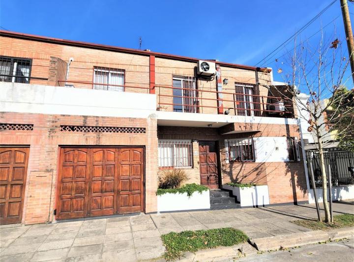 Departamento · 111m² · 4 Ambientes · 2 Cocheras