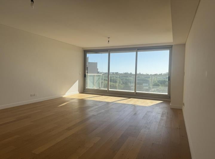 Departamento · 160m² · 4 Ambientes · 2 Cocheras