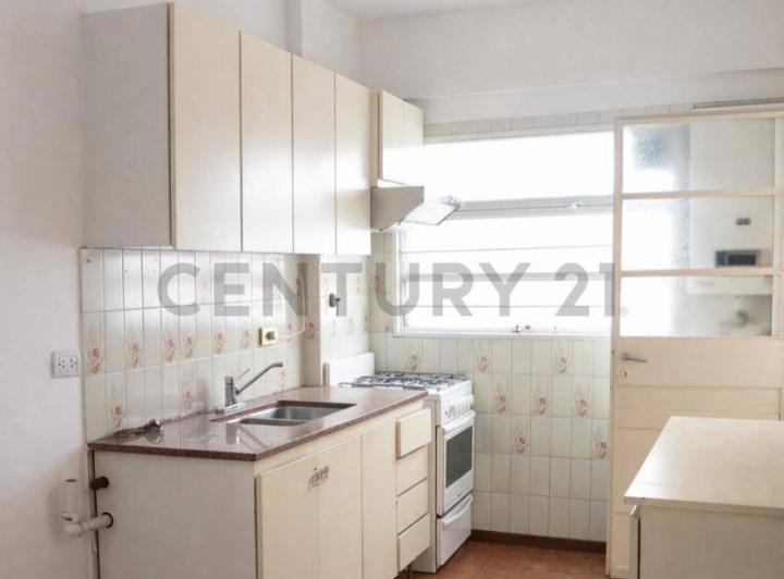 Departamento · 93m² · 4 Ambientes · 1 Cochera