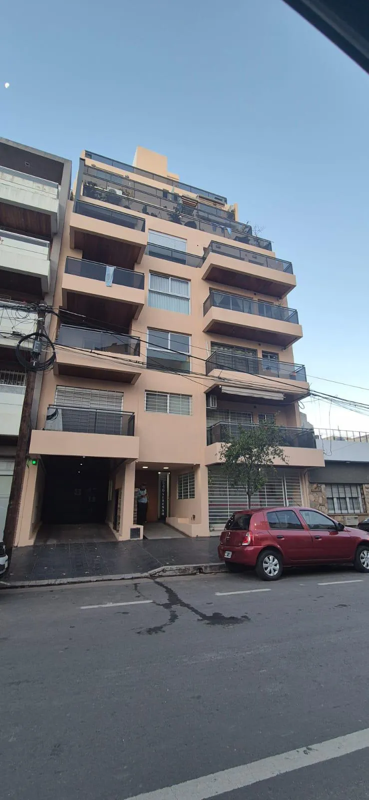 Cochera cubierta en venta en General Paz  Félix Frías 546