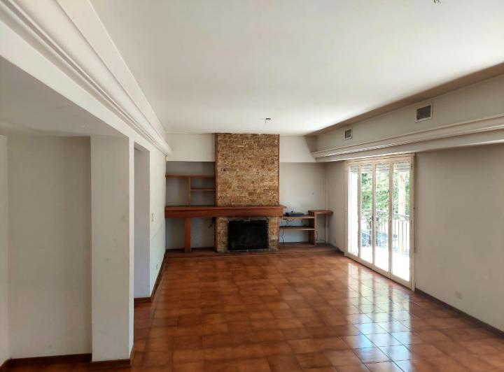 Departamento · 200m² · 6 Ambientes · 1 Cochera