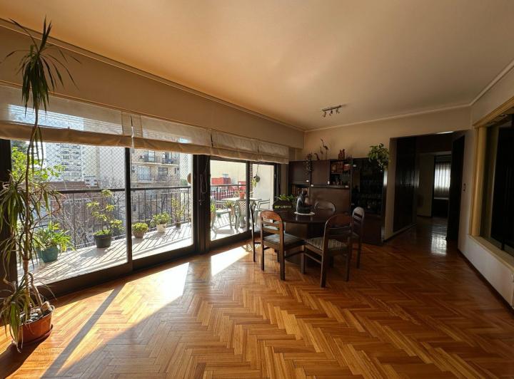 Departamento · 123m² · 5 Ambientes · 1 Cochera