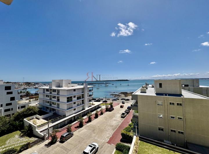 Departamento · 140m² · 5 Ambientes · 1 Cochera