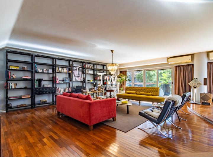 Departamento · 320m² · 8 Ambientes · 2 Cocheras
