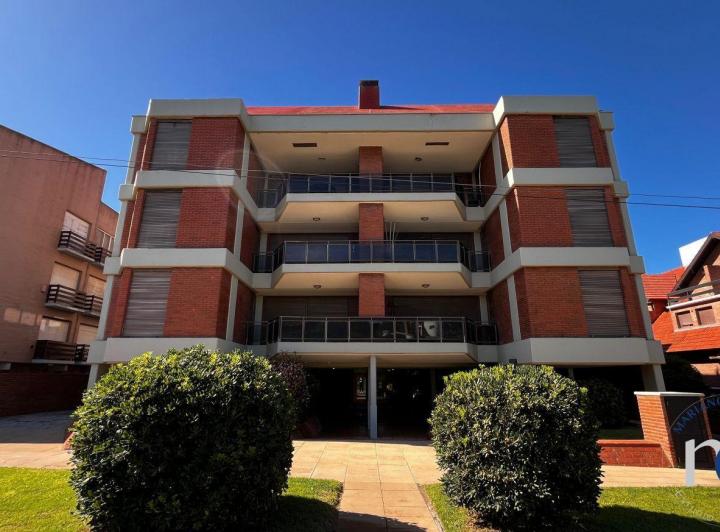 Departamento · 170m² · 5 Ambientes · 1 Cochera