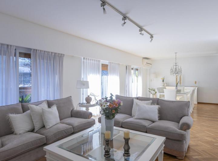 Departamento · 220m² · 7 Ambientes · 1 Cochera