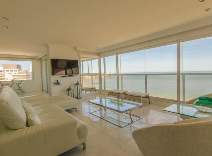 Departamento · 345m² · 6 Ambientes · 1 Cochera