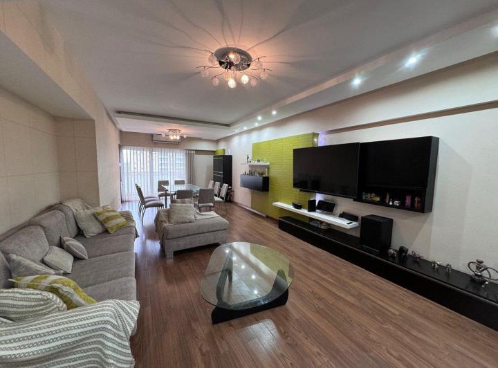Departamento · 176m² · 5 Ambientes · 1 Cochera