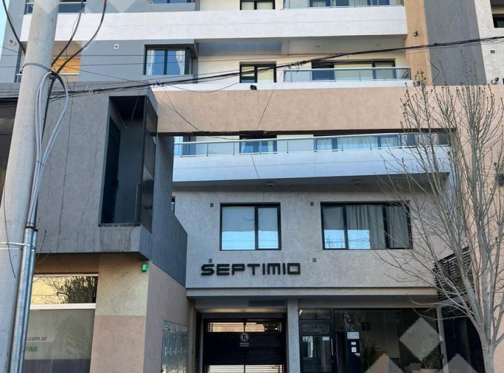 Departamento · 226m² · 7 Ambientes · 2 Cocheras