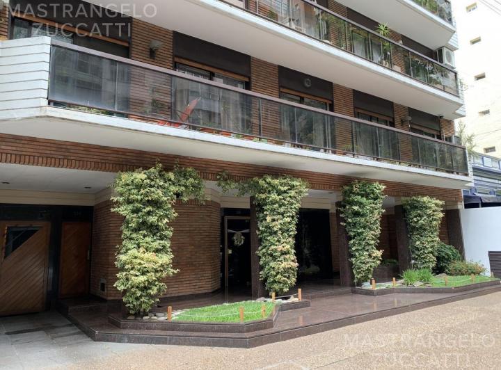 Departamento · 238m² · 5 Dormitorios · 2 Cocheras