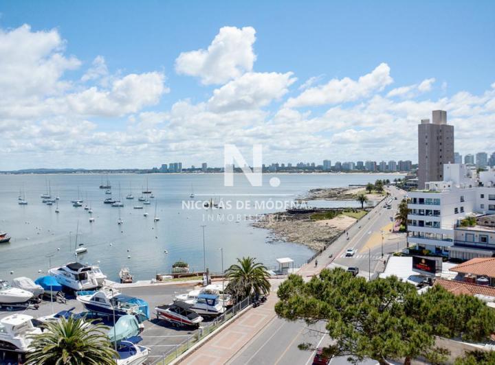 Departamento · 188m² · 5 Ambientes · 1 Cochera
