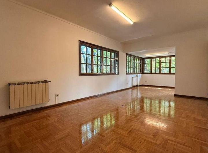 Departamento · 200m² · 7 Ambientes · 1 Cochera