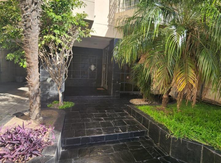 Departamento · 100m² · 5 Ambientes · 1 Cochera