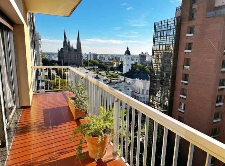 Departamento · 198m² · 6 Ambientes