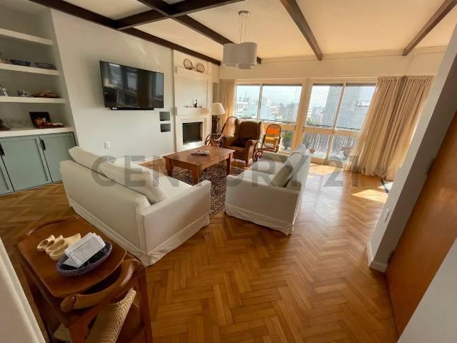 Departamento · 158m² · 5 Ambientes · 1 Cochera