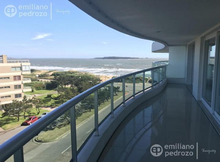 Departamento · 173m² · 6 Ambientes · 1 Cochera