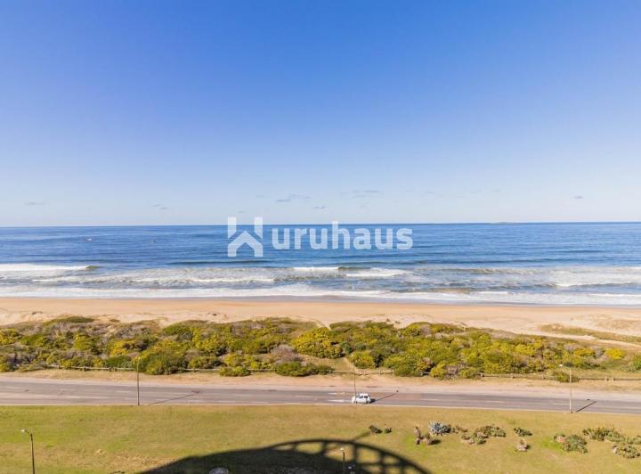 Departamento · 240m² · 5 Ambientes · 1 Cochera
