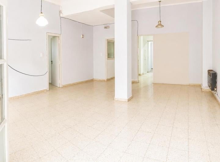 Departamento · 152m² · 8 Ambientes · 1 Cochera