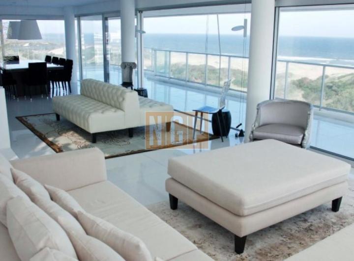 Departamento · 300m² · 5 Ambientes · 1 Cochera