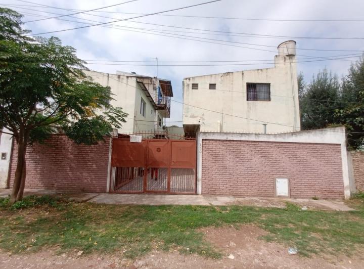 Departamento · 200m² · 12 Dormitorios · 1 Cochera