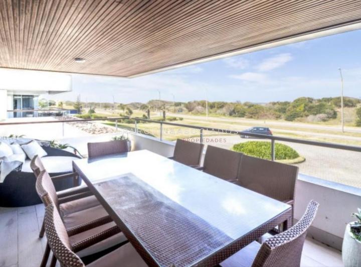 Departamento · 330m² · 5 Ambientes · 1 Cochera