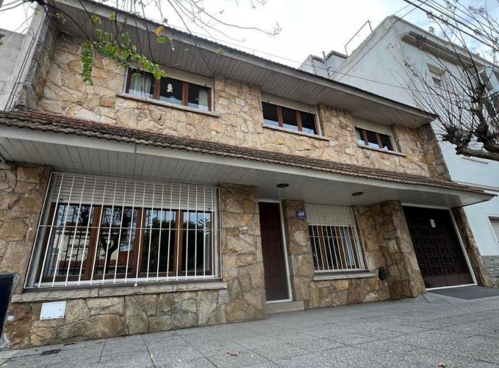 Departamento · 250m² · 6 Ambientes · 2 Cocheras
