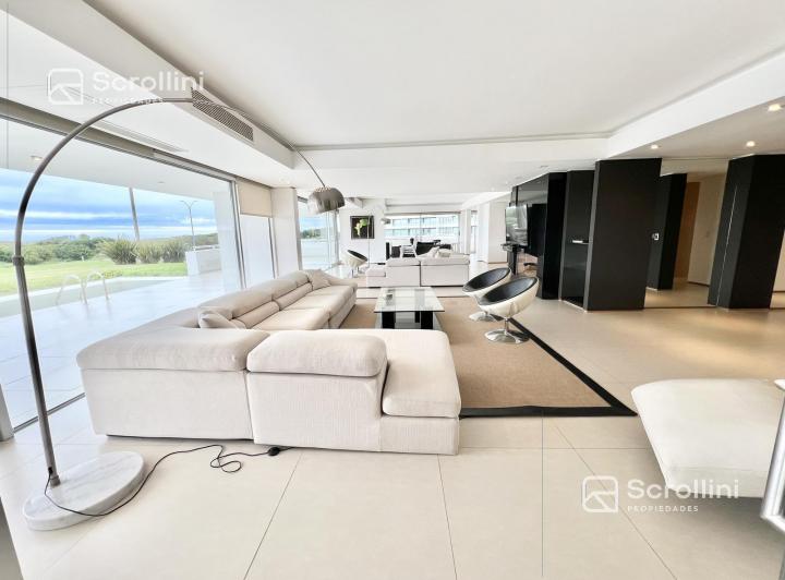 Departamento · 400m² · 5 Dormitorios · 6 Cocheras