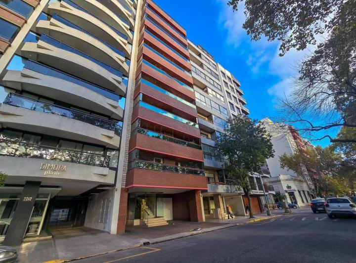 Departamento · 180m² · 4 Dormitorios · 2 Cocheras