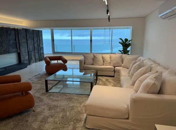Departamento · 220m² · 5 Ambientes · 1 Cochera