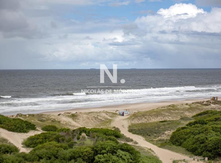 Departamento · 282m² · 5 Ambientes · 1 Cochera