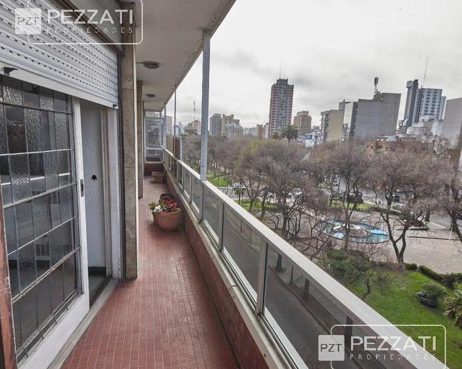 Departamento · 150m² · 5 Ambientes · 1 Cochera