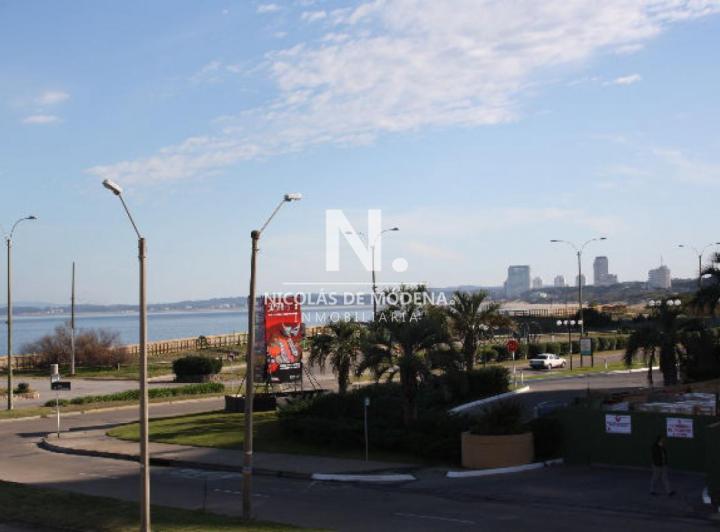 Departamento · 138m² · 5 Ambientes · 1 Cochera
