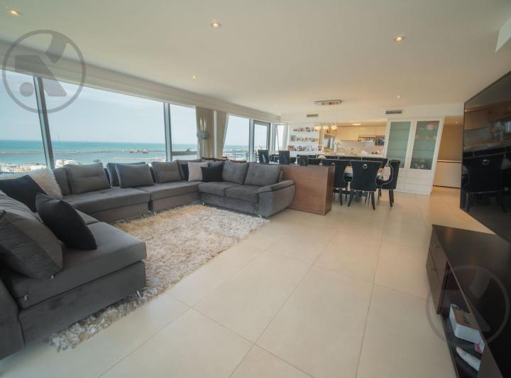 Departamento · 230m² · 5 Ambientes · 2 Cocheras