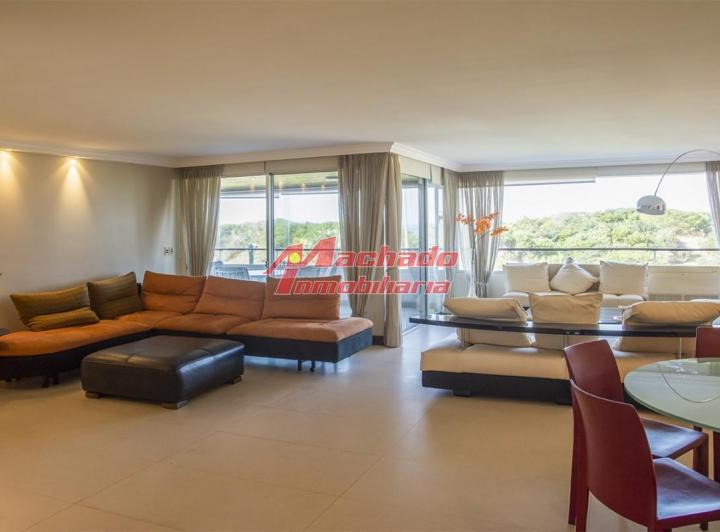 Departamento · 380m² · 5 Ambientes · 1 Cochera