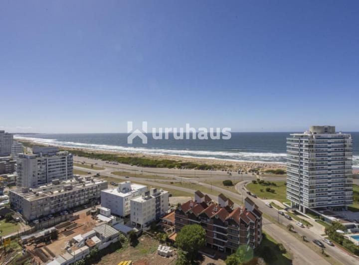 Departamento · 190m² · 5 Ambientes · 1 Cochera