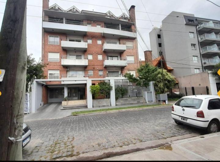 Departamento · 120m² · 7 Ambientes · 1 Cochera