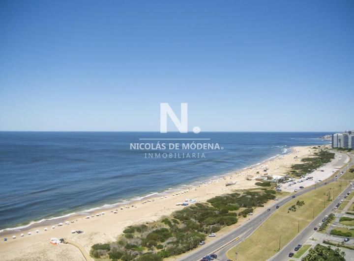 Departamento · 242m² · 5 Ambientes · 1 Cochera