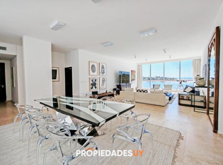 Departamento · 267m² · 5 Ambientes · 1 Cochera
