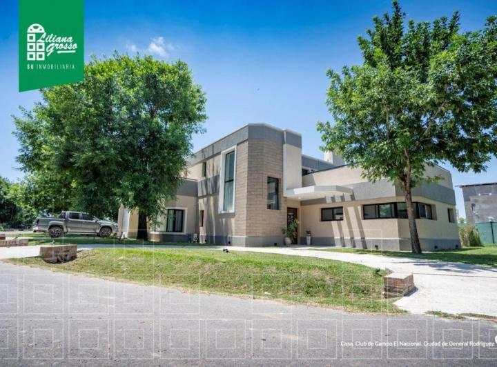 Departamento · 307m² · 6 Ambientes · 2 Cocheras