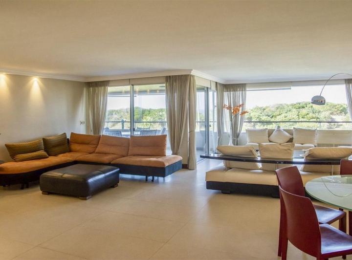 Departamento · 210m² · 6 Ambientes · 2 Cocheras