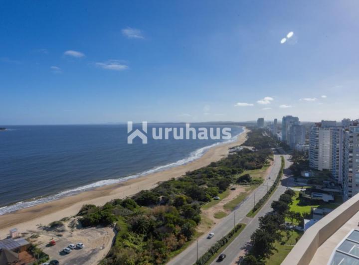 Departamento · 690m² · 7 Ambientes · 1 Cochera