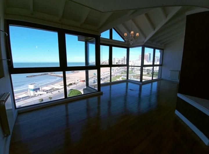 Departamento · 200m² · 5 Ambientes