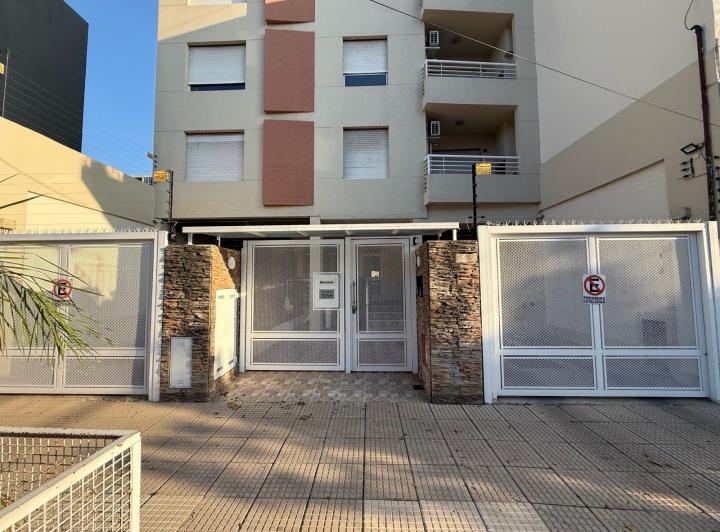 Departamento · 72m² · 4 Ambientes · 1 Cochera