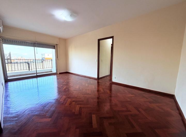 Departamento · 87m² · 4 Ambientes · 1 Cochera