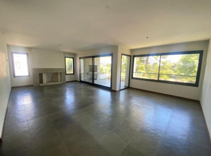 Departamento · 133m² · 4 Ambientes · 1 Cochera