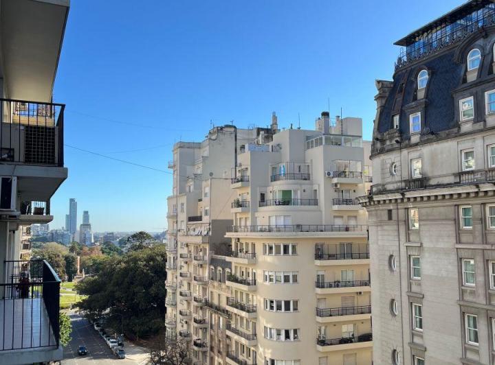 Departamento · 180m² · 5 Ambientes · 1 Cochera
