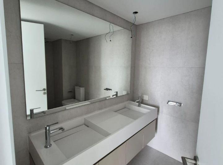 Departamento · 1m² · 4 Ambientes · 2 Cocheras